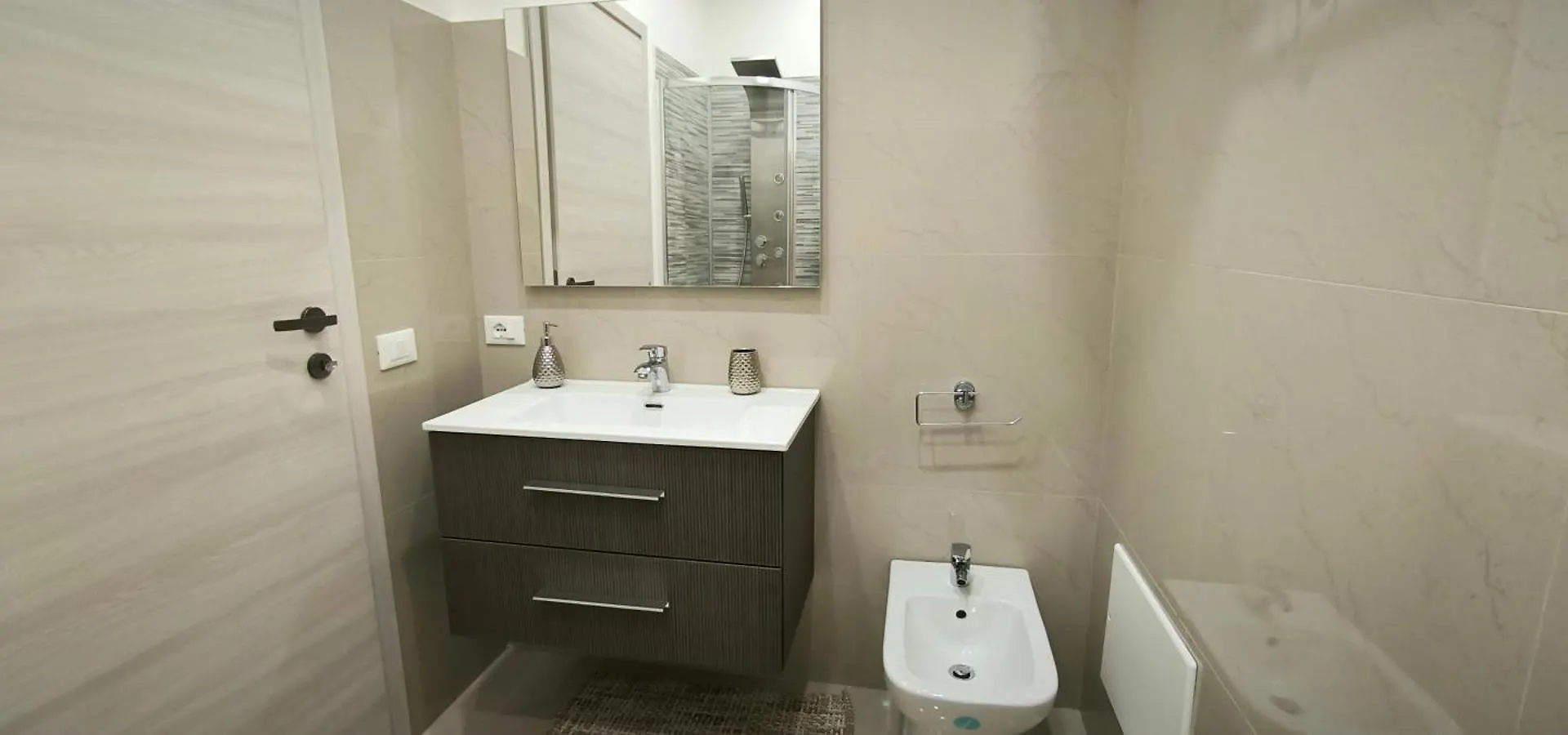 Lucia Apartments Cattedrale Palermo 0*,  Italy